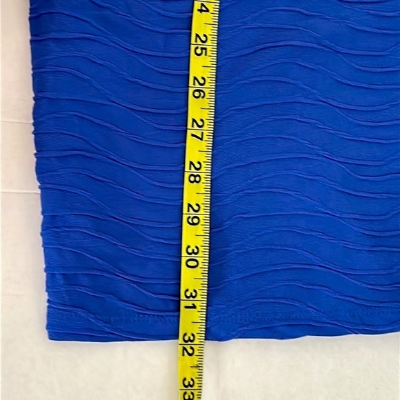 PrettyLittleThing crew neck body con textured cobalt blue long sleeve size 4 - Picture 11 of 13